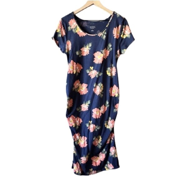 Isabel Maternity by Ingrid & Isabel Dresses & Skirts - Women's Maternity L Isabel Ingrid & Isabel Short Sleeve T-Shirt Dress Floral